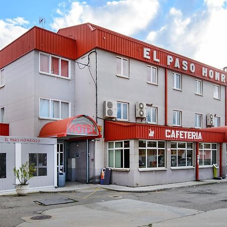 Hospital de Órbigo Hotel El Paso Honroso מראה חיצוני תמונה