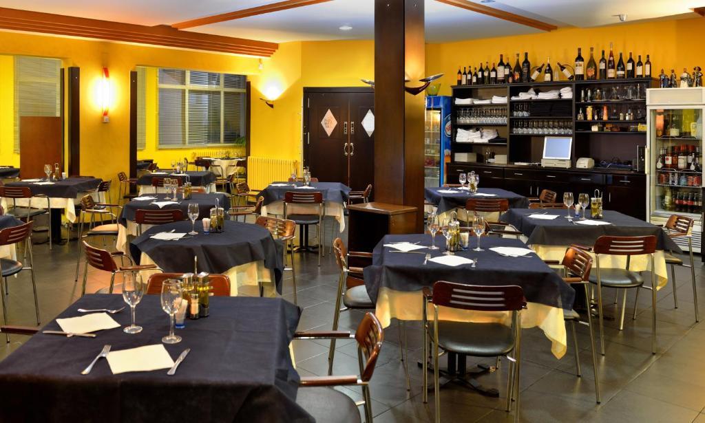 Hospital de Órbigo Hotel El Paso Honroso מראה חיצוני תמונה