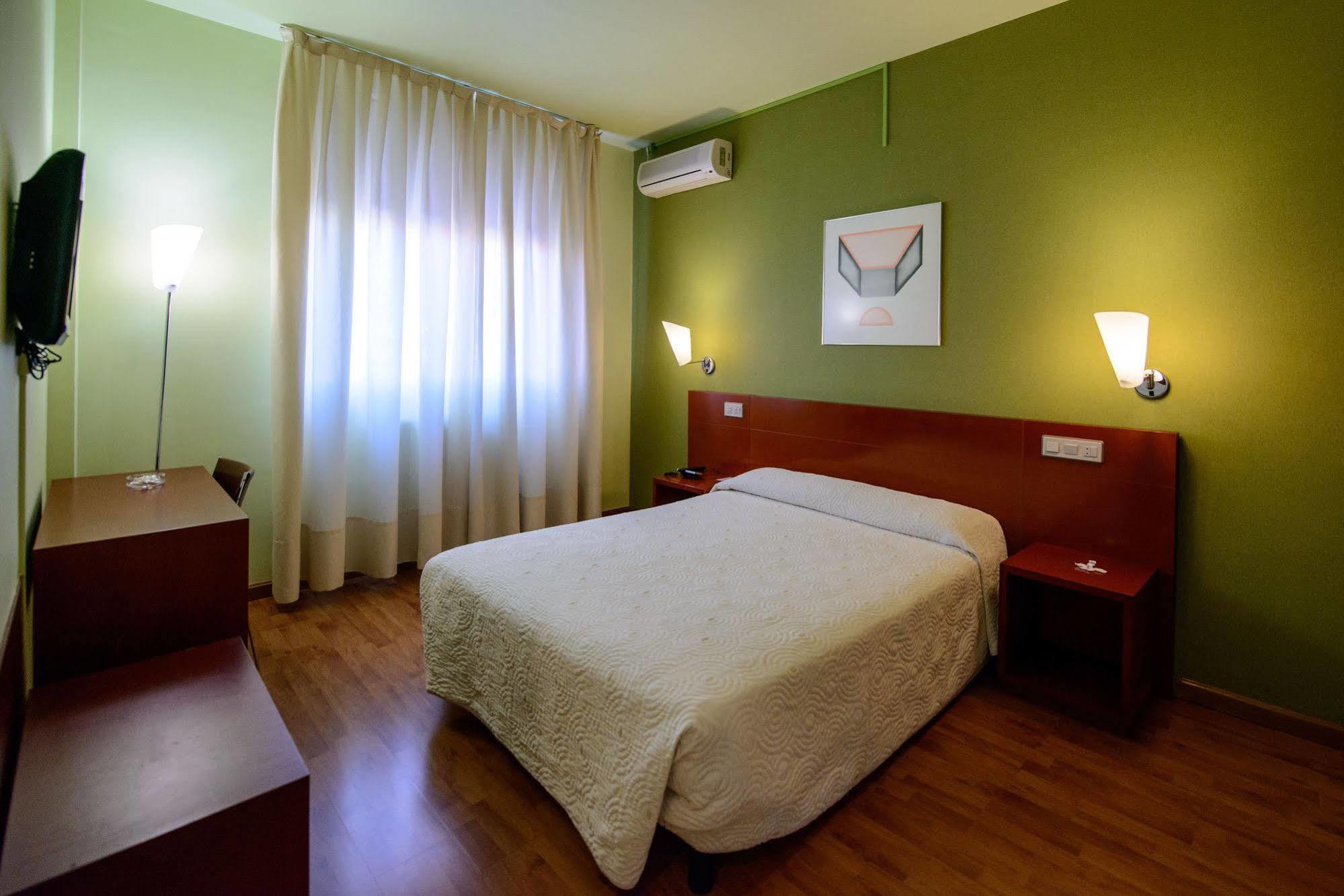 Hospital de Órbigo Hotel El Paso Honroso מראה חיצוני תמונה