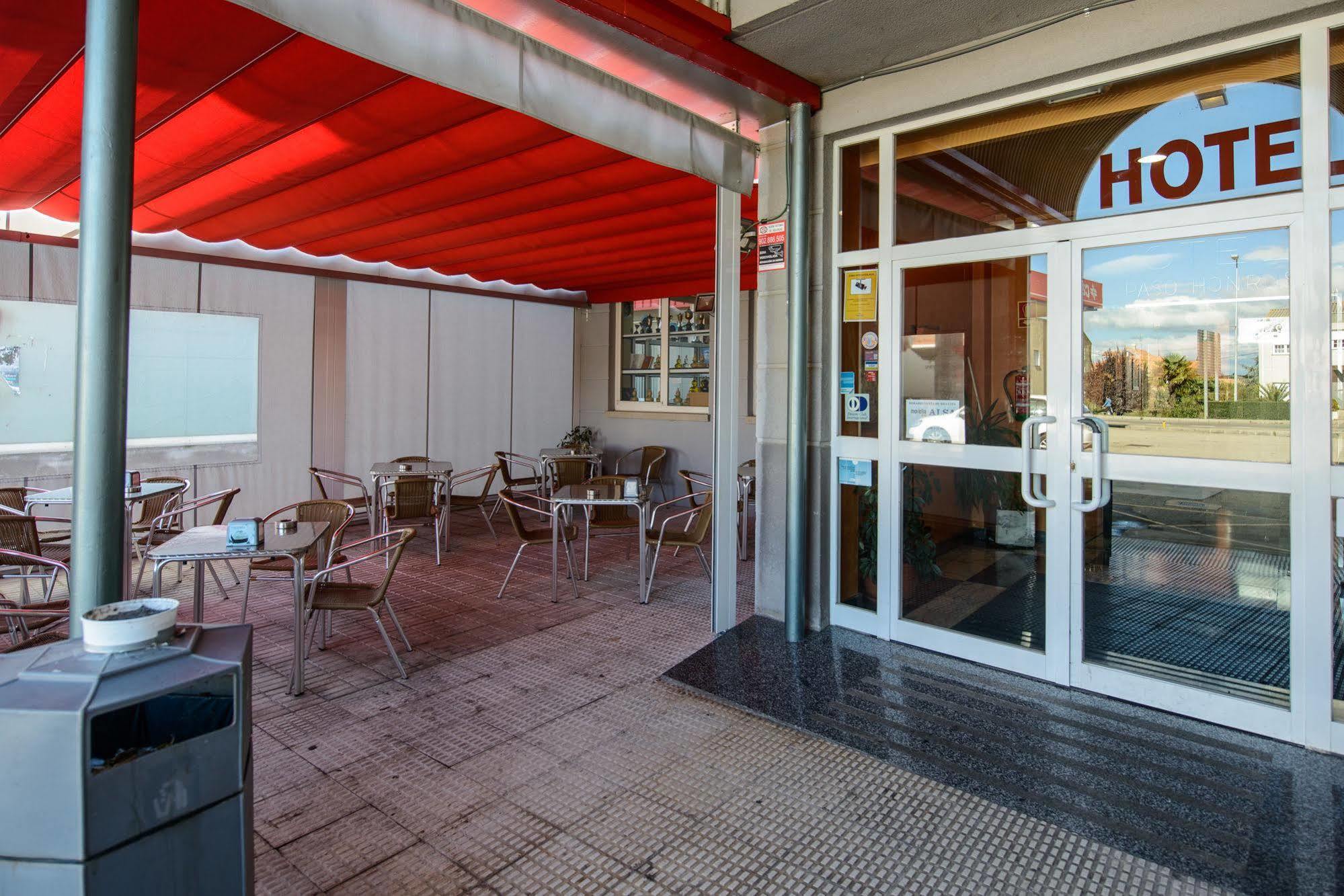Hospital de Órbigo Hotel El Paso Honroso מראה חיצוני תמונה