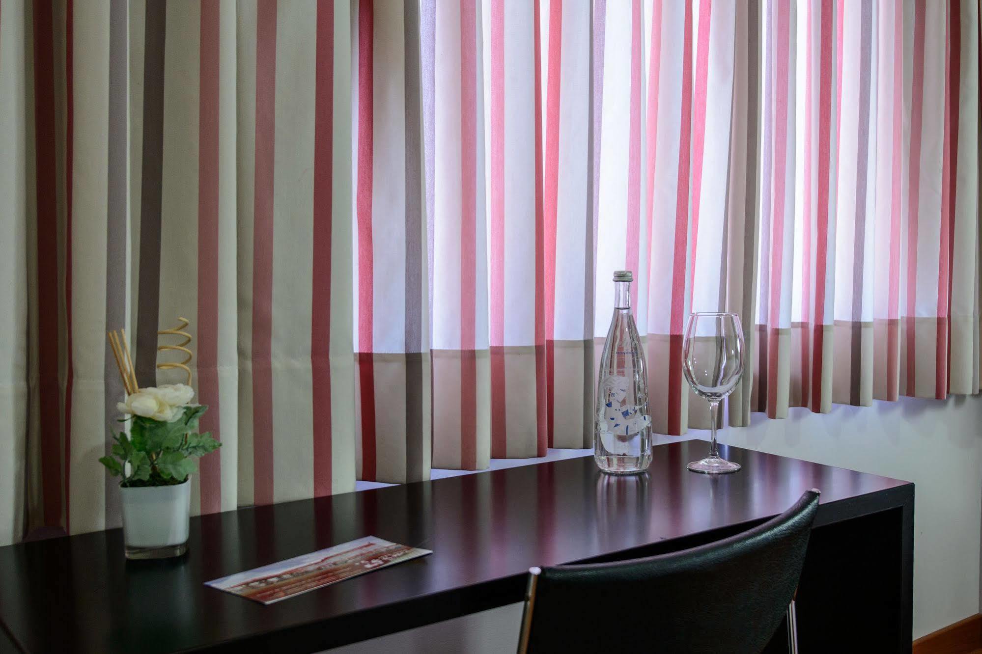 Hospital de Órbigo Hotel El Paso Honroso מראה חיצוני תמונה